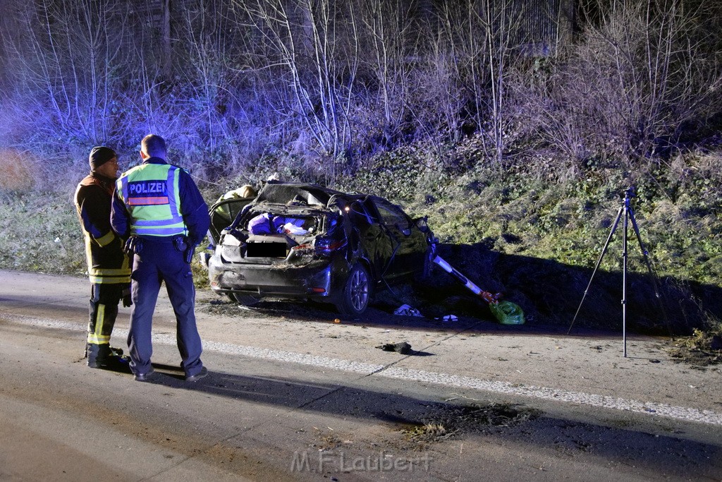 Schwerer VU A 4 Rich Olpe kurz vor AS Koeln Klettenberg P017.JPG - Miklos Laubert